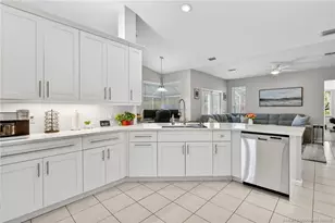 671 SE Pin Oak Terrace, Stuart, FL 34997 - Photo 20