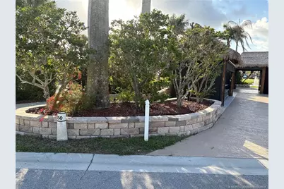 350 NW Foursome Lane, Port Saint Lucie, FL 34986 - Photo 2