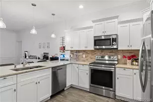 5608 SE 44th Ave, Stuart, FL 34997 - Photo 4