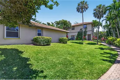 5884 NW 79th Way, Pompano Beach, FL 33067 - Photo 8