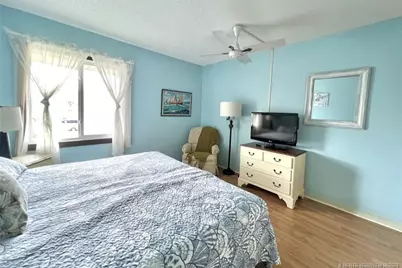 1800 SE Saint Lucie Boulevard #10-207, Stuart, FL 34996 - Photo 14