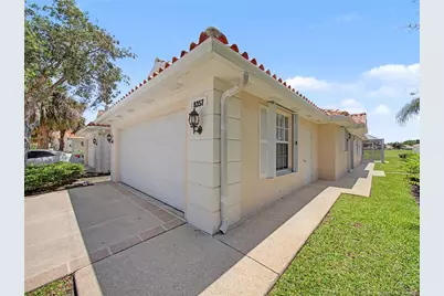 8357 Double Tree Dr Drive, Hobe Sound, FL 33455 - Photo 2