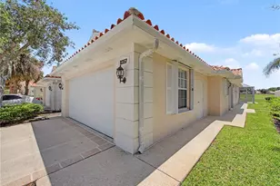 8357 Double Tree Dr Dr, Hobe Sound, FL 33455 - Photo 2