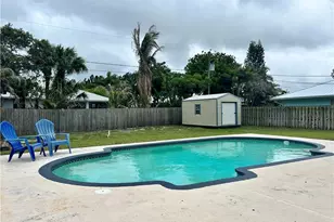 1725 NE Darlich Ave, Jensen Beach, FL 34957 - Photo 2