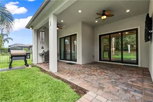 600 SE Villandry Way, Port Saint Lucie, FL 34984 - Photo 34