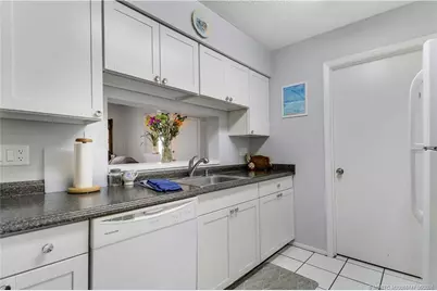 3937 NW Cinnamon Tree Circle, Jensen Beach, FL 34957 - Photo 10