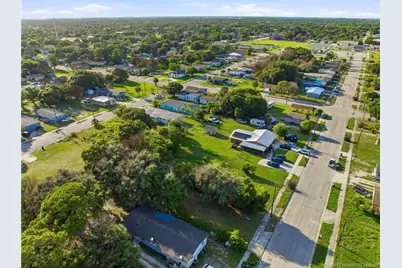 701 N 19th Street, Fort Pierce, FL 34950 - Photo 6