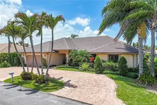 9067 SE Star Island Way, Hobe Sound, FL 33455 - Photo 1