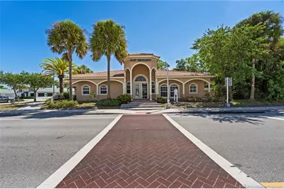 3193 SE Dixie Highway, Stuart, FL 34997 - Photo 1
