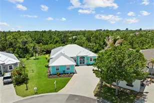 512 NW Sunflower Pl, Jensen Beach, FL 34957 - Photo 4