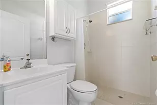 512 NW Sunflower Pl, Jensen Beach, FL 34957 - Photo 26