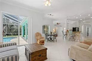 512 NW Sunflower Pl, Jensen Beach, FL 34957 - Photo 14