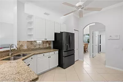 512 NW Sunflower Place, Jensen Beach, FL 34957 - Photo 10