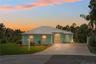 512 NW Sunflower Pl, Jensen Beach, FL 34957 - Photo 38