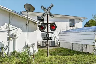 7801 S Indian River Dr, Fort Pierce, FL 34982 - Photo 6