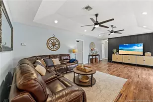 972 SW Hunt Club Cir, Palm City, FL 34990 - Photo 8