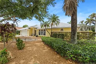 972 SW Hunt Club Cir, Palm City, FL 34990 - Photo 2