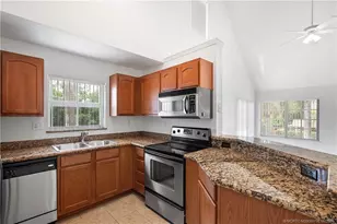 1575 SE Pomeroy St, Stuart, FL 34997 - Photo 8