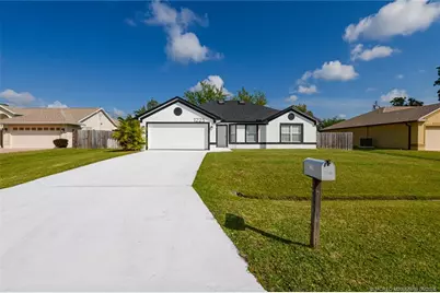 1225 SW Hunnicut Avenue SW, Port Saint Lucie, FL 34953 - Photo 2