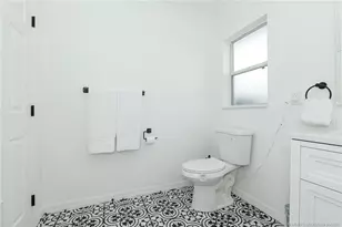 1225 SW Hunnicut Ave SW, Port Saint Lucie, FL 34953 - Photo 24