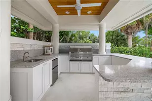 2925 SE Dune Dr, Stuart, FL 34996 - Photo 44