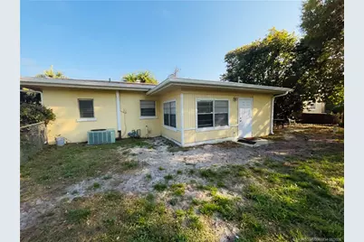 1701 Sunrise Boulevard, Fort Pierce, FL 34950 - Photo 12