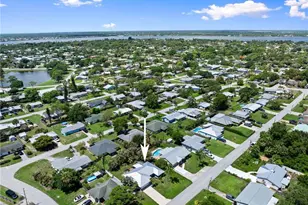 984 NW 16th Pl, Stuart, FL 34994 - Photo 2
