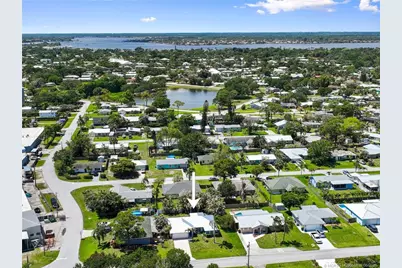 984 NW 16th Place, Stuart, FL 34994 - Photo 6