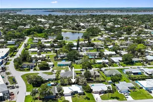 984 NW 16th Pl, Stuart, FL 34994 - Photo 6