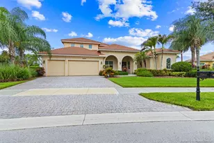 7664 SE Belle Maison Dr, Stuart, FL 34997 - Photo 1