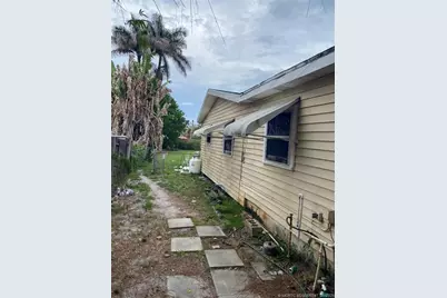 5659 SE 44th Avenue, Stuart, FL 34997 - Photo 2