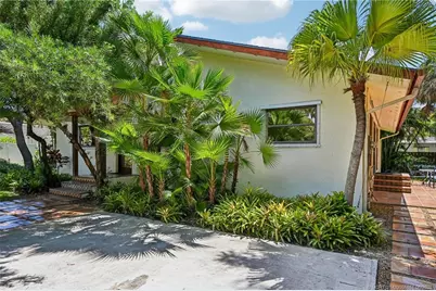 351 SE Flamingo Avenue, Stuart, FL 34996 - Photo 6