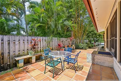 351 SE Flamingo Avenue, Stuart, FL 34996 - Photo 2