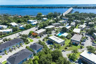 1824 SE Ocean Cove Way, Stuart, FL 34996 - Photo 4