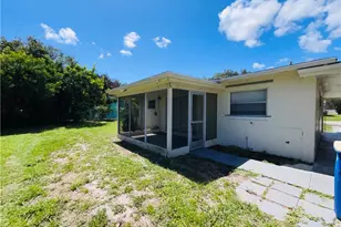 1406 Citrus Ave, Fort Pierce, FL 34950 - Photo 2
