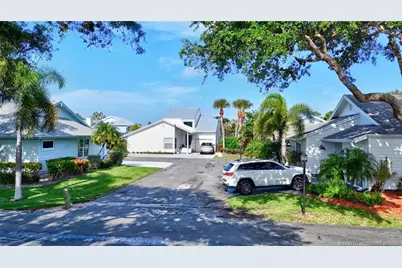 4061 NE Breakwater Drive, Jensen Beach, FL 34957 - Photo 2