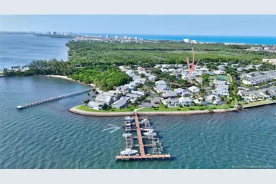 4061 NE Breakwater Drive, Jensen Beach, FL 34957 - Photo 2
