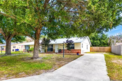 1240 SE Saint Lawrence Way, Stuart, FL 34997 - Photo 2