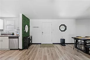 2495 NE Hickory Ave, Jensen Beach, FL 34957 - Photo 12