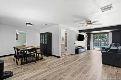 2495 NE Hickory Avenue, Jensen Beach, FL 34957 - Photo 10