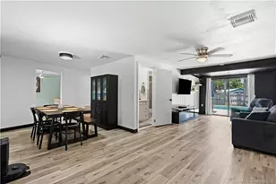 2495 NE Hickory Ave, Jensen Beach, FL 34957 - Photo 10