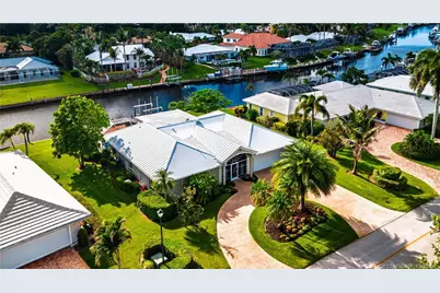 3554 SE Fairway East, Stuart, FL 34997 - Photo 4