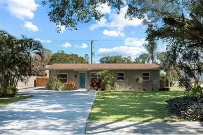 523 SE Dolphin Drive, Stuart, FL 34996 - Photo 4