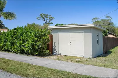 523 SE Dolphin Drive, Stuart, FL 34996 - Photo 48
