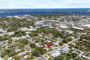 523 SE Dolphin Dr, Stuart, FL 34996 - Photo 10
