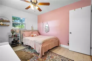 523 SE Dolphin Dr, Stuart, FL 34996 - Photo 32