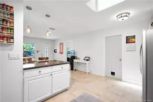 523 SE Dolphin Dr, Stuart, FL 34996 - Photo 22