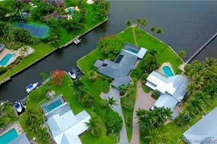 1910 NW Cove Cir, Stuart, FL 34994 - Photo 6