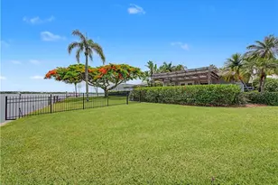 1910 NW Cove Cir, Stuart, FL 34994 - Photo 12