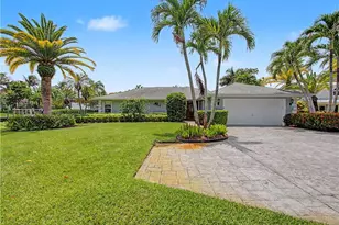 1910 NW Cove Cir, Stuart, FL 34994 - Photo 10